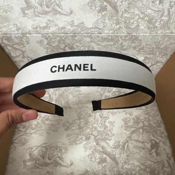 Chanel Ribbon Headband - Picture 5 of 5